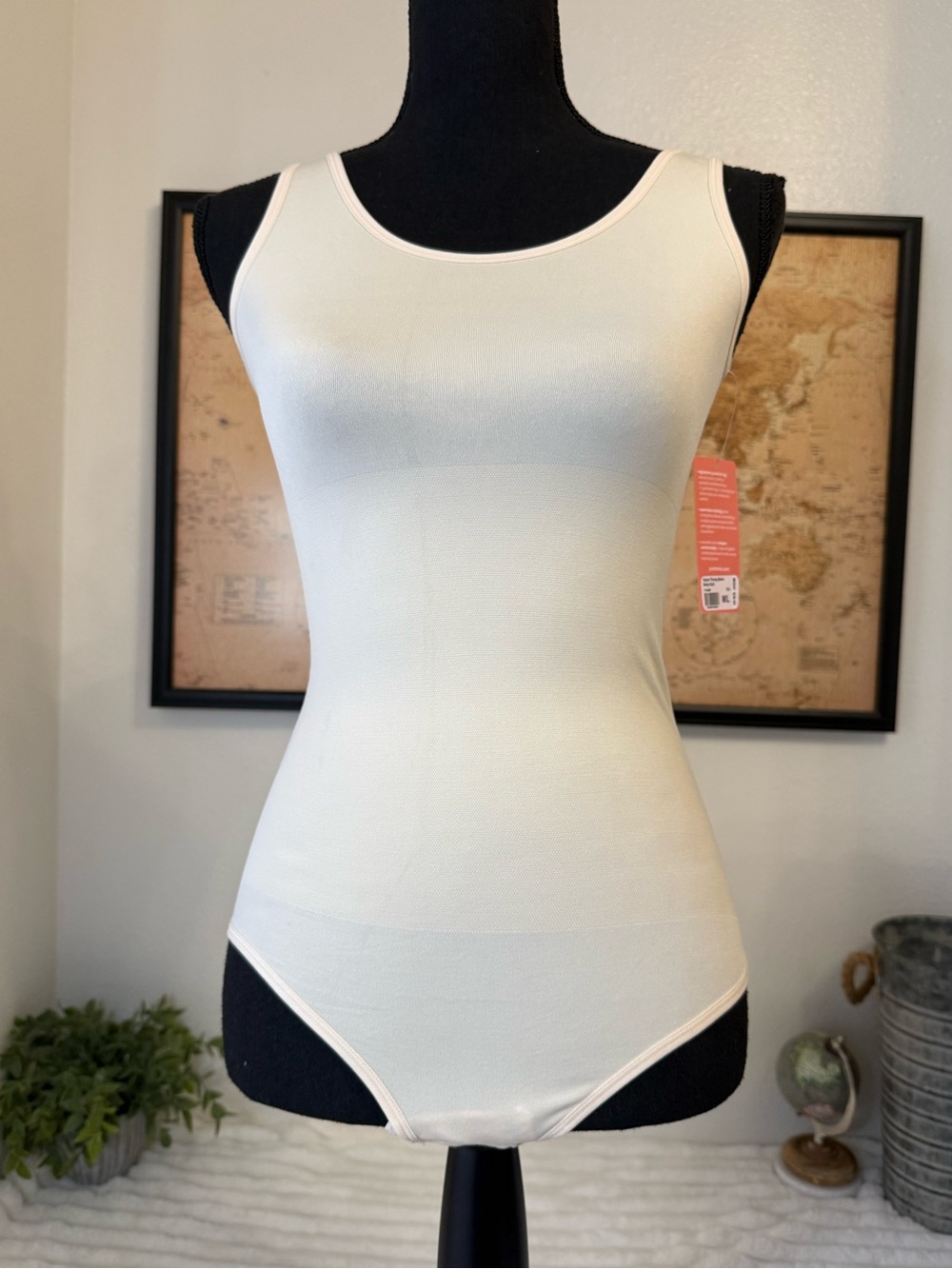 Yummie shapewear nude thong bodysuit M L
